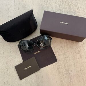 Tom Ford Elegant Black Sunglasses